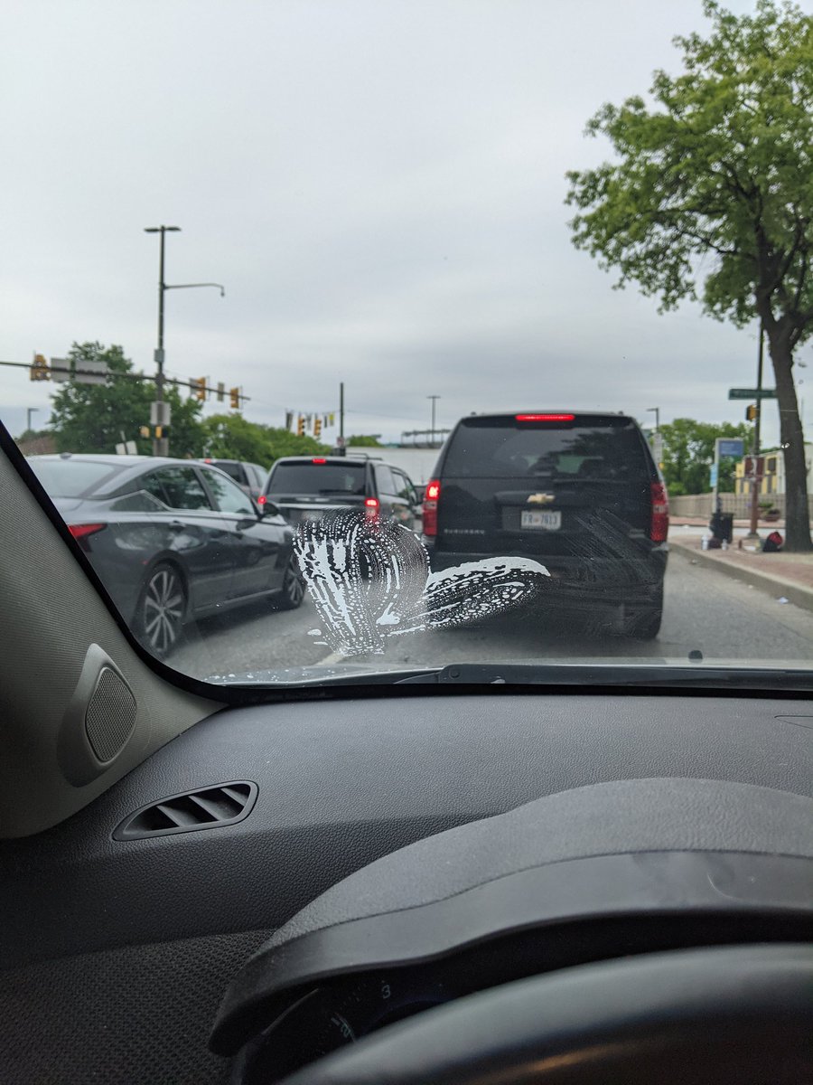 slug_lover's tweet photo. being a woman and driving in Baltimore... iykyk https://t.co/zNW1GxVARM
