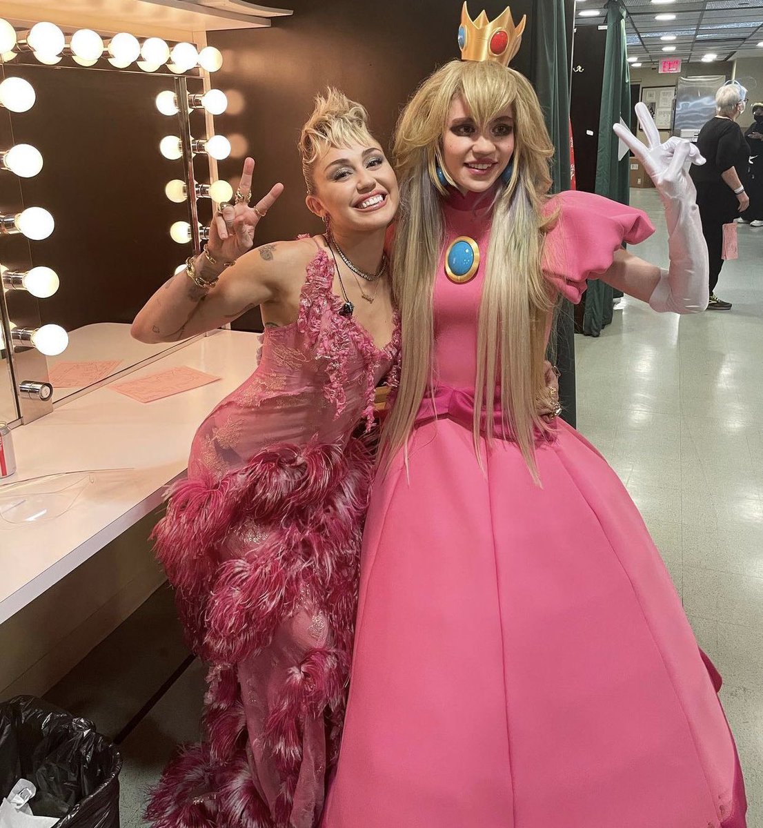 Queen,Twitter trends in worldwide now