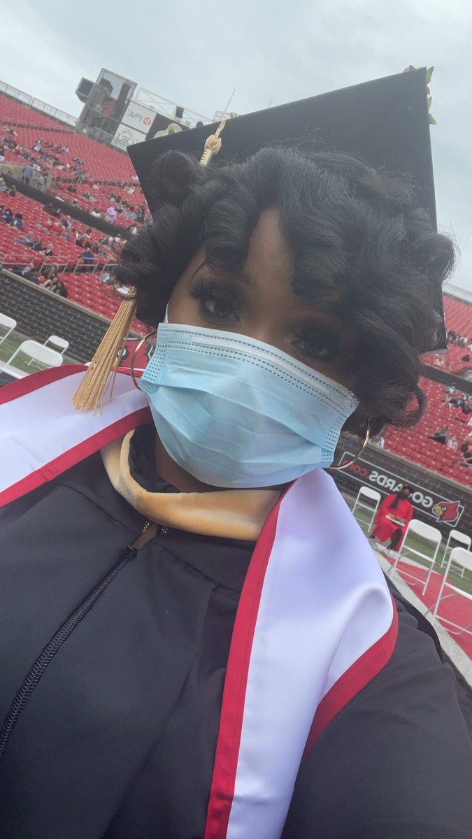 nopicsPlz's tweet photo. Finally was able to walk across the stage !! #MastersDegree #mastersinsocialwork #MSW HOTTER BY 3 degrees https://t.co/LkElEWsf9h