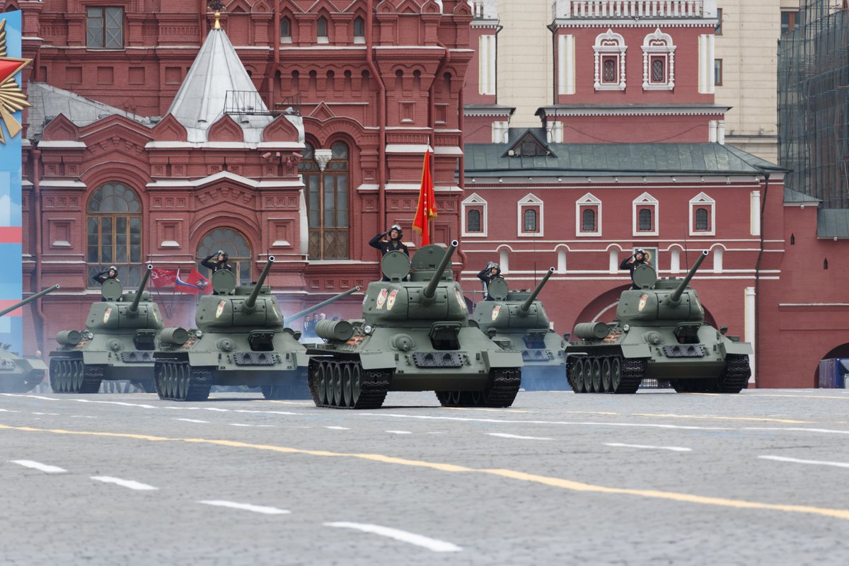 Военный парад на красной площади в москве