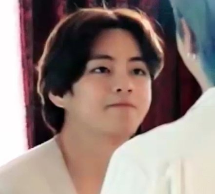 vantetehyung's tweet photo. bread https://t.co/KuxW1lD6Wz