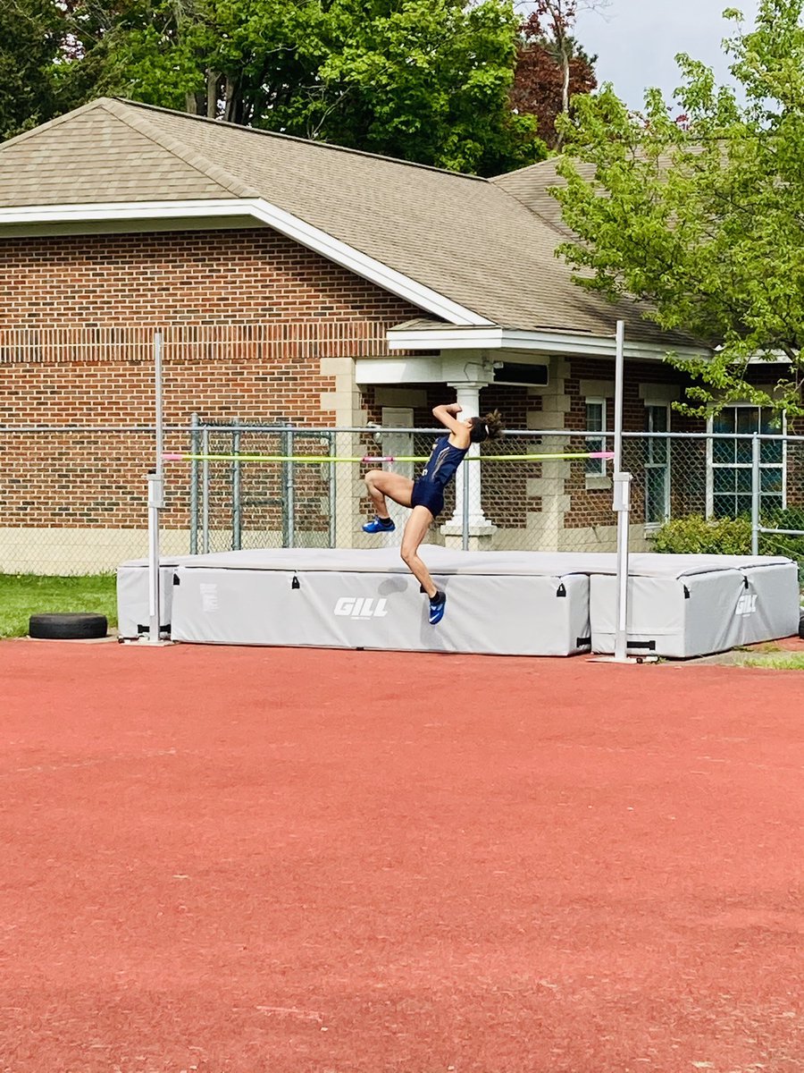 AAGAthletics's tweet photo. Way to go AAG Varsity Track &amp; Field! Awesome job hosting our first home meet of the season against Schalmont &amp; Voorheesville! So many events, so little time! Nice work ladies! 👏💙🏃🏽‍♀️👟🐻@AAG_bearcave @albanyacademies @ColonialCouncil @ColonialTFXC @Sect2athletics https://t.co/I2k0V3A8Y4