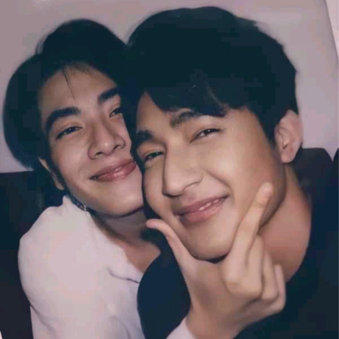 haloxiwwww's tweet photo. Bad, Bad, Bad 

wherein from a terrible break up, Mix develops a happy crush for Earth.. or would it be more than just a crush? 

an EarthMix AU https://t.co/aTFC1hVD2M