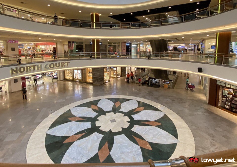 LowyatNET's tweet photo. Shopping Mall and Retail Industry Not Happy With The #HIDE List and Closure Directive
#MCO3 #MCO #MovementControlOrder
https://t.co/AMeAFNeNOY https://t.co/fkPMciiNNu