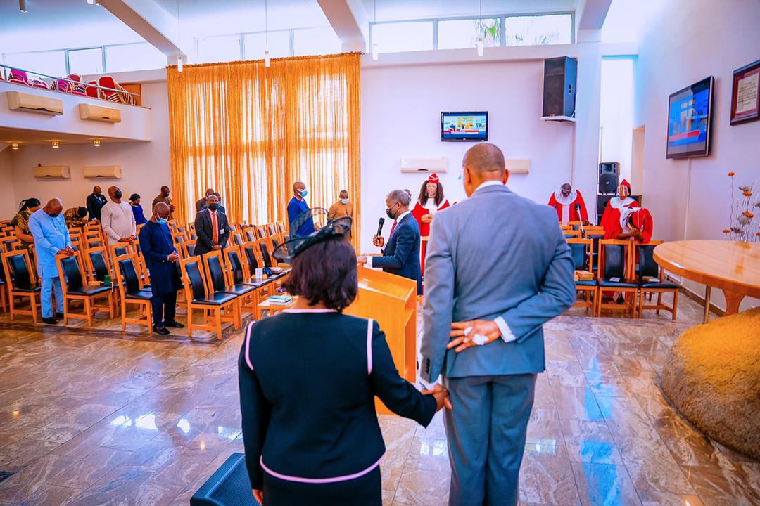 Laolu Akande Vp Osinbajo Attends Sunday Worship At The Villa Chapel Where Chaplain Malomo Ahead Of Sermon Titled Faith In God S Way Of Escape Pays Tribute To Our Late Beloved