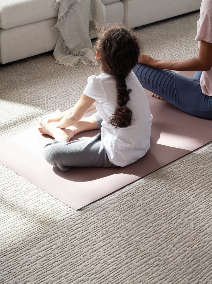 AndersonTuftex's tweet image. Happy Mother’s Day to all the amazing moms out there.💞 — Featured: Purrfect Match in Desert Twilight

#andersontuftex #carpet #subtlepatterns #subtletexture #newintro #2021 #home #interiordesign #patternedcarpet #pattern #mothersday #happymothersday