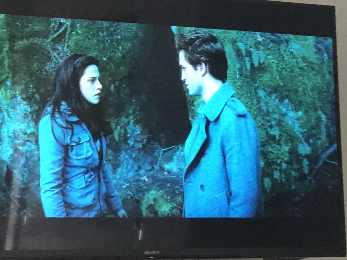 jas_a_belle's tweet photo. Introducing the kids to Twilight. I think they are hooked already 🥰 #Twilight #teamedward #teamjacob #stephaniemeyer #sundayvibes https://t.co/AEJvAMkcSd