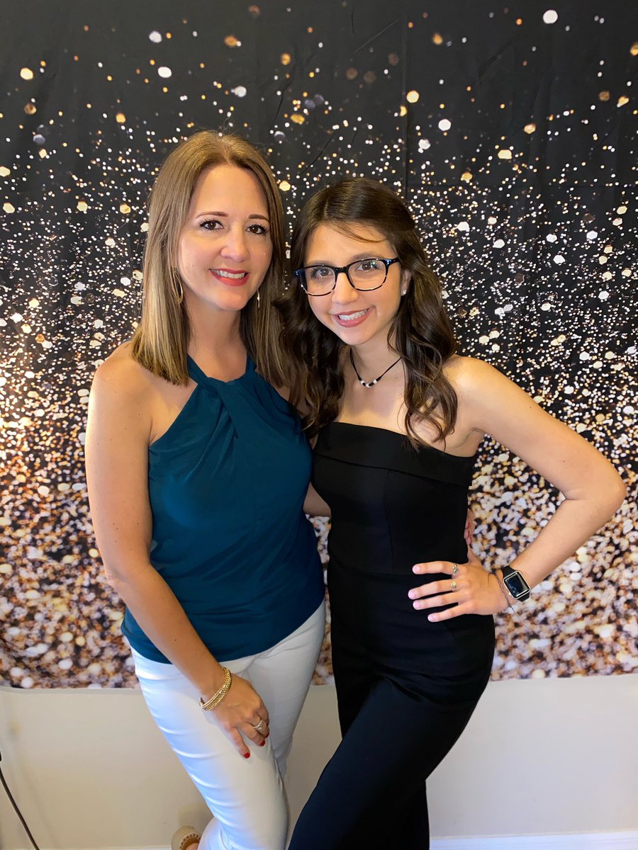 SUPER proud of my baby girl today!!! 🎓