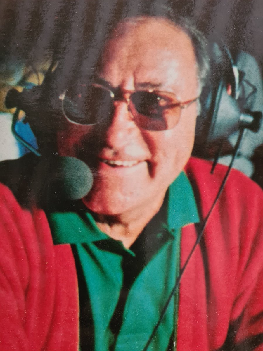 Cette année Robert Chapatte aurait eu 100 ans. Je souhaite-si Dominique est d' accord- organiser la pose d'une plaque à Bedoin au pied du Ventoux lors du passage du <a href="/LeTour/">Tour de France™</a>.Je lui dois tant. Merci de RT si vous êtes OK. #100ansdelanaissancedeChapatte