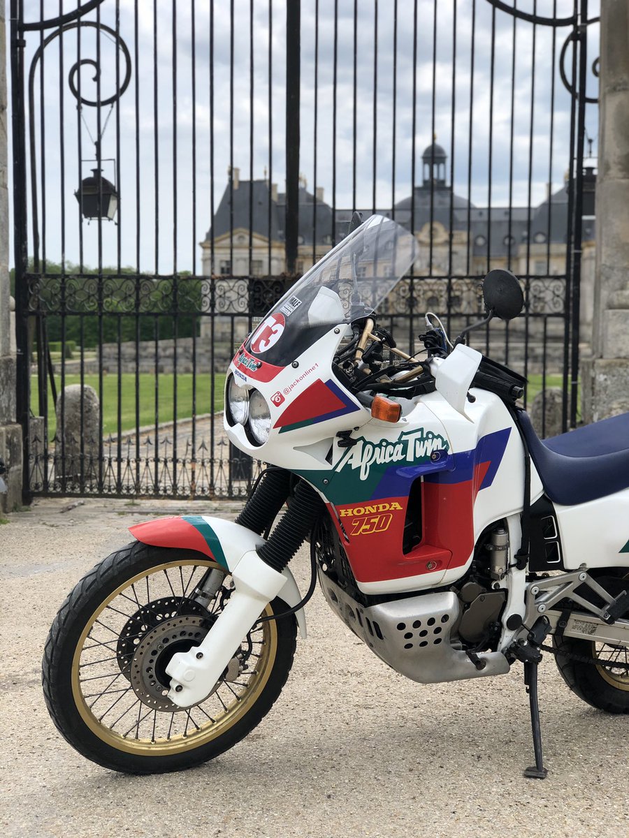 Epikurienne's tweet photo. #RidingTime Before the storm with @jackonline1 https://t.co/3Ft5BHx9ZX