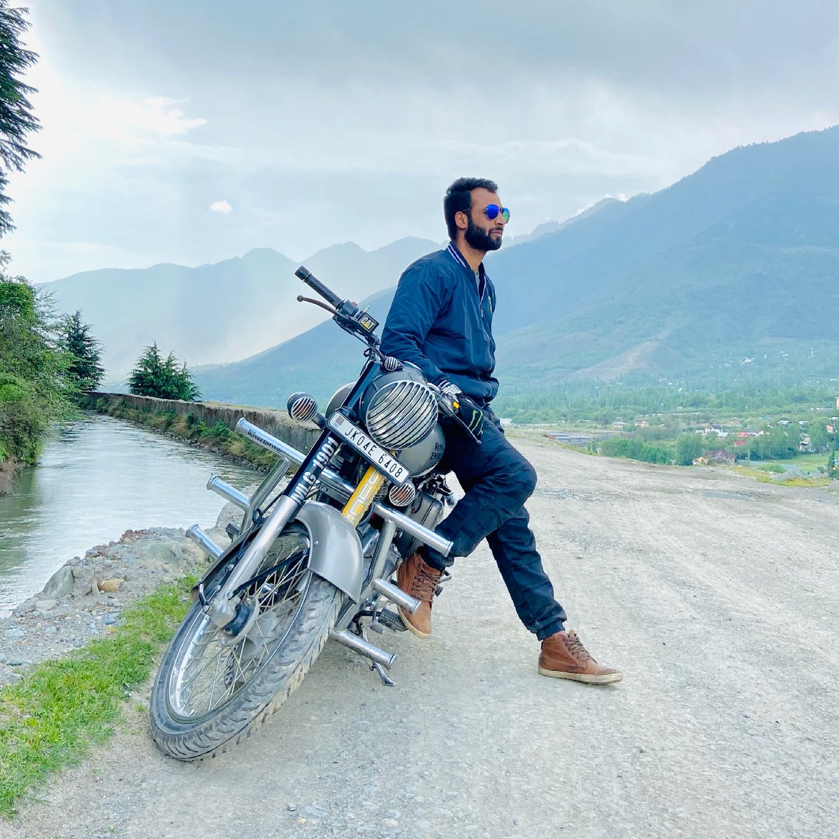 shabirdars's tweet photo. No road is too long when you have good company...! @CoachMuzamil https://t.co/0iwiI9aczg