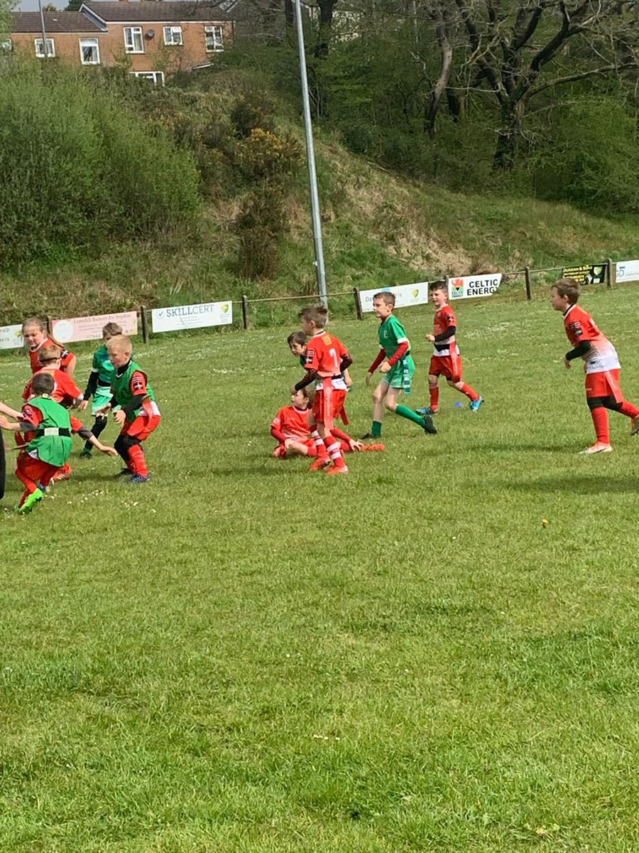 AmmanUtdJuniors's tweet image. What a great morning of rugby with lots of smiling faces with our under 8’s &amp;amp; 9’s travelling up to Brynaman to play the mighty greens. Big shout out to our hosts @BRfcMini for doing such a great job. God knows who won ?? 🤷‍♂️Call it a draw. Rugby’s always the winner. 😉🏉