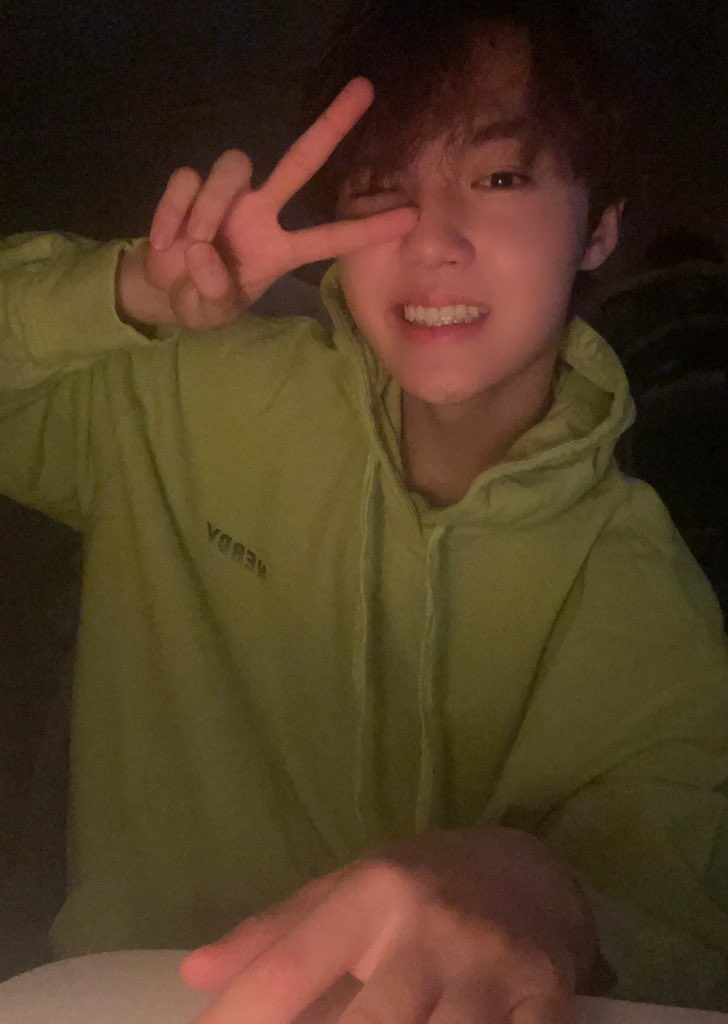 styleofkceleb's tweet photo. 210510 Doyoung Treasure Twitter update
NERDY - 스핀 로고 풀오버 후디 라임
₩99,000
🏷 https://t.co/o1fQZVNOQU
#TREASURE #트레저
#도영 #DOYOUNG
#Styleof_DoyoungTreasure #Styleof_Treasure https://t.co/1YIGz6ol1u