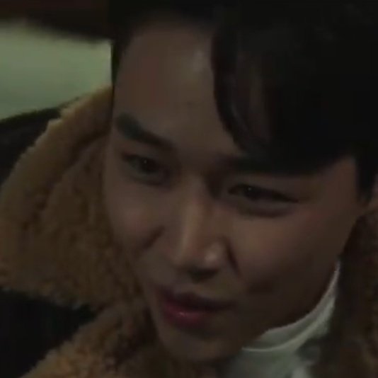 haesuniverse's tweet photo. normalize blaming ko young chang for all the bad things he didn't do. #lawschoool https://t.co/MZ7xbzvlL7