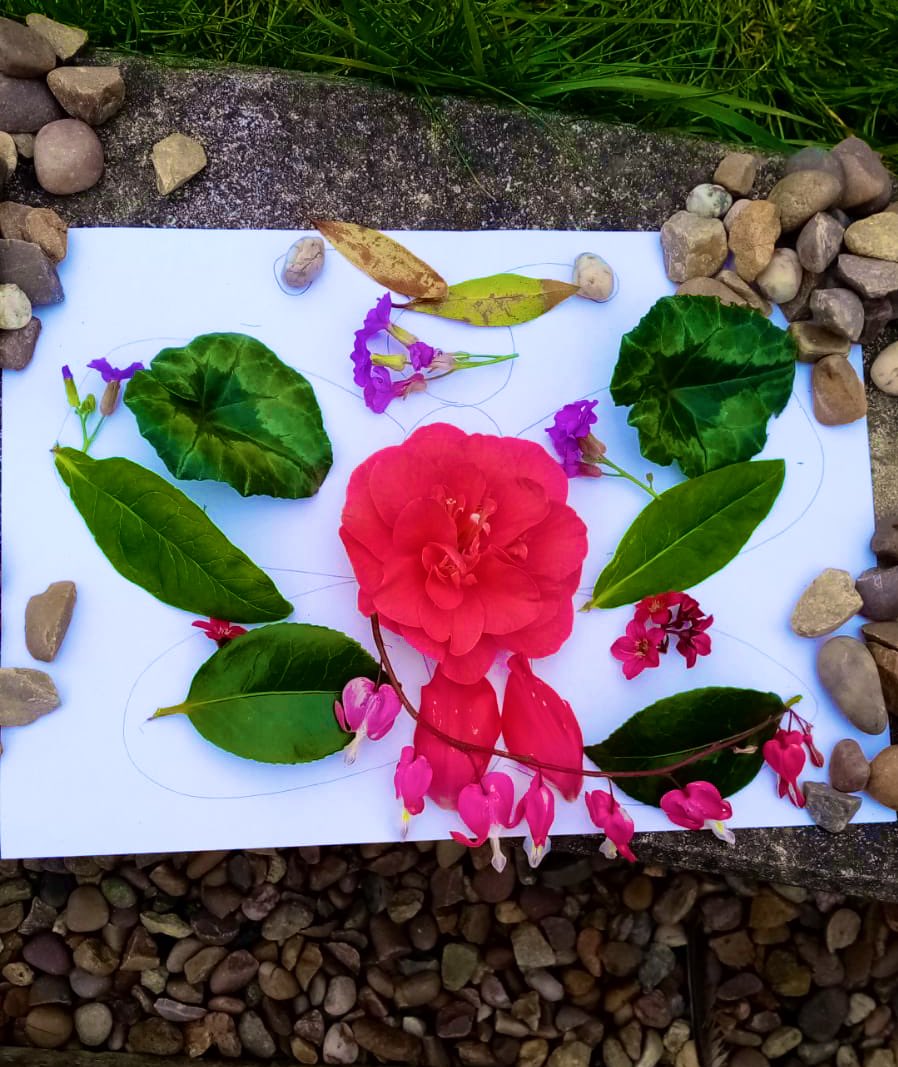 BatsP's tweet photo. @WoodhouseClass Caelan did a lovely nature picture of a butterfly with his Nannan 🌺🦋 https://t.co/FceZNJlpQB