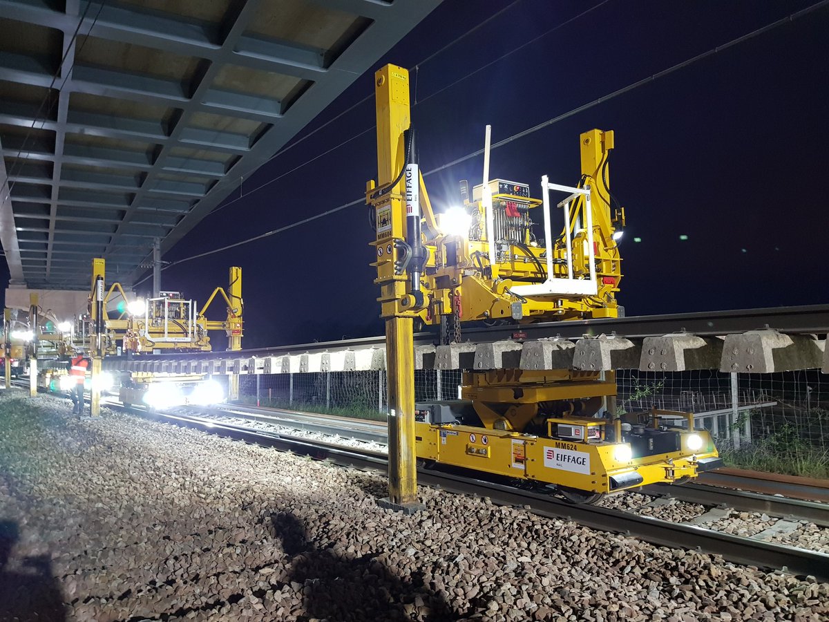 #Eole #rerE
<a href="/SNCFReseau/">SNCF Réseau</a> 
<a href="/itif_travaux/">1Afer2rail</a> 
#TeamSNCF
<a href="/antfauveau/">Antoine Fauveau</a>