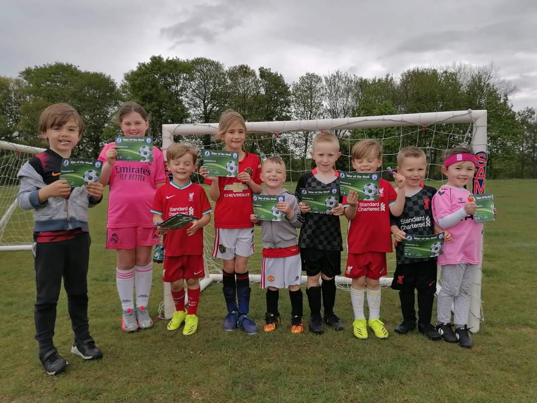 ⚽ Great Sunday morning of football at the Academy, not deterred by the recent turn in weather ⚽

Big well done to our Stars of the Week:

⭐️ Pre-School: Jensen⭐️
🏅 Reception: Tommy, Freddy, Junior, Hailey🏅
🏆 Year 1: Alen, Ronnie 🏆
🎖 Year 2+: Lily, Pearl 🎖