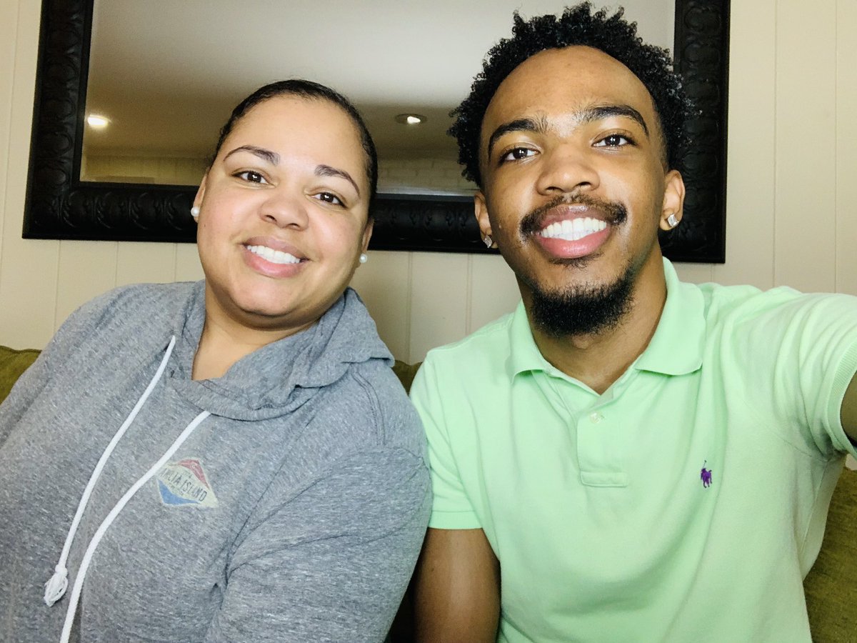 kinggeorge_33's tweet photo. Happy Mother’s Day mom💚❤️@Judge_Vickie https://t.co/RU7MUTRQbh