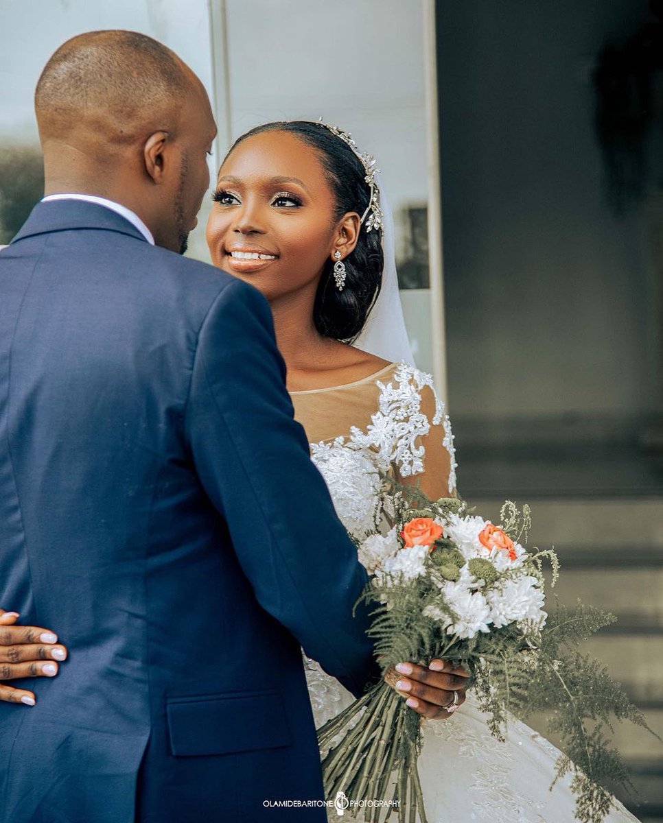 Weddings_Injos's tweet photo. #Queeneric21 https://t.co/IvFOlzn0TF
