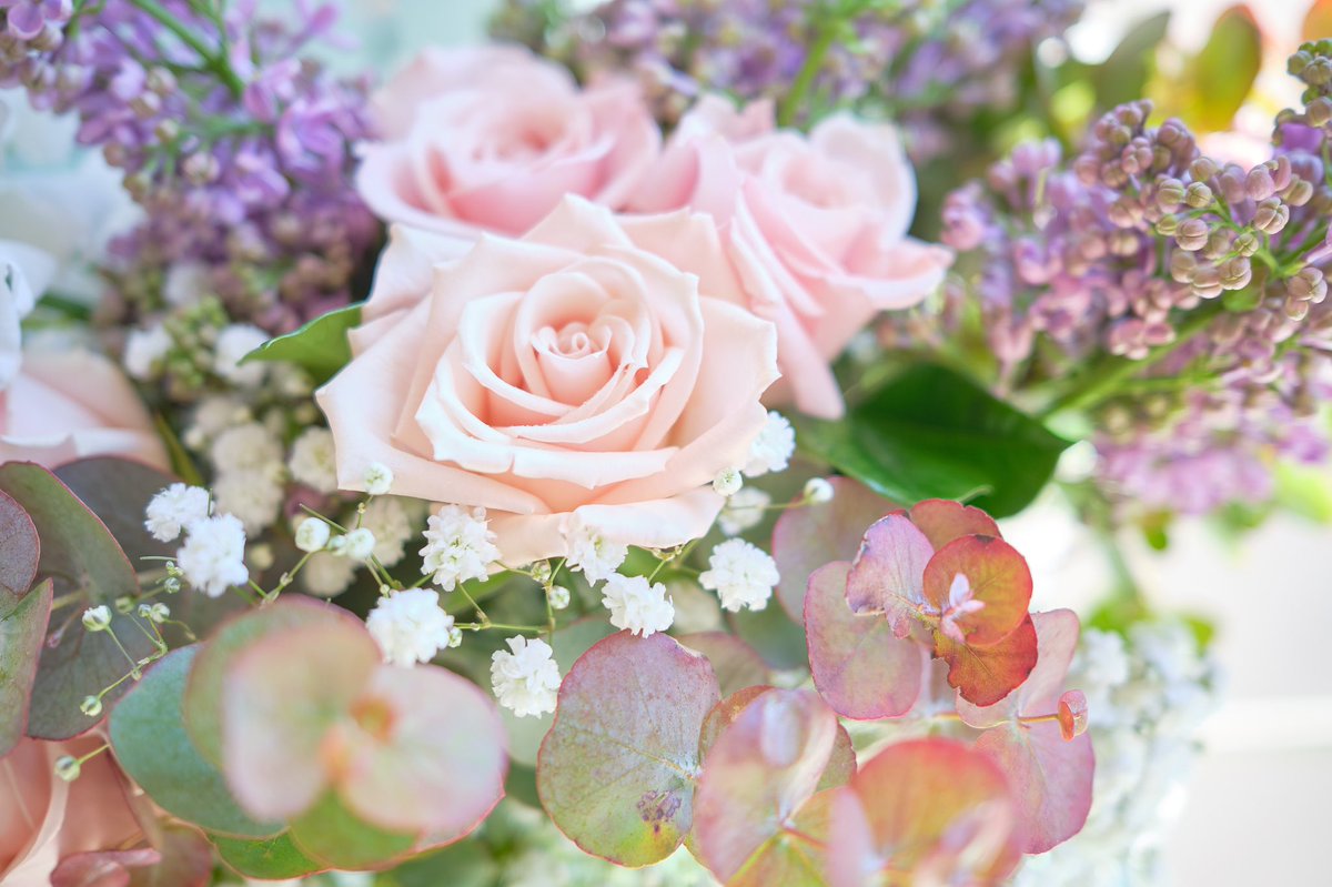 FlowerfulHeart's tweet photo. Happy Mother’s Day to all the amazing Moms out there - especially my own @dianneybob 💝 

For my Mother’s Day special, I used lilac, sweet peas, and roses with greenery and babies breath for a cloudy, soft feeling! 🌸💜🍃

Photos by my love @ThruMyEyesPhoto 

@TheFlowerWorld https://t.co/hdkiRUmJy3