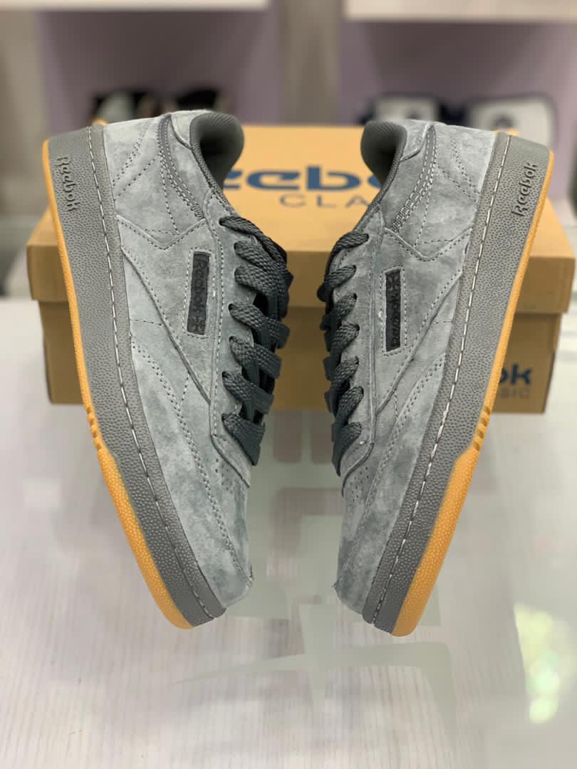 integrimart's tweet photo. HOW TO ALWAYS CHOOSE THE RIGHT SNEAKER

A thread.  

Please Like and Retweet, someone might need the tips. 

#integrimartcasualtips

¦¦ Sunday Igboho Enugu #PantanmiFeats Jose Mourinho #elongate ¦¦ https://t.co/sNpsdI662T