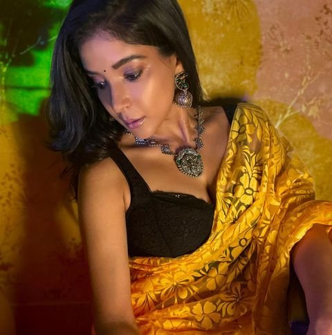 E09VxT2UcAAYZSs?format=png&name=small