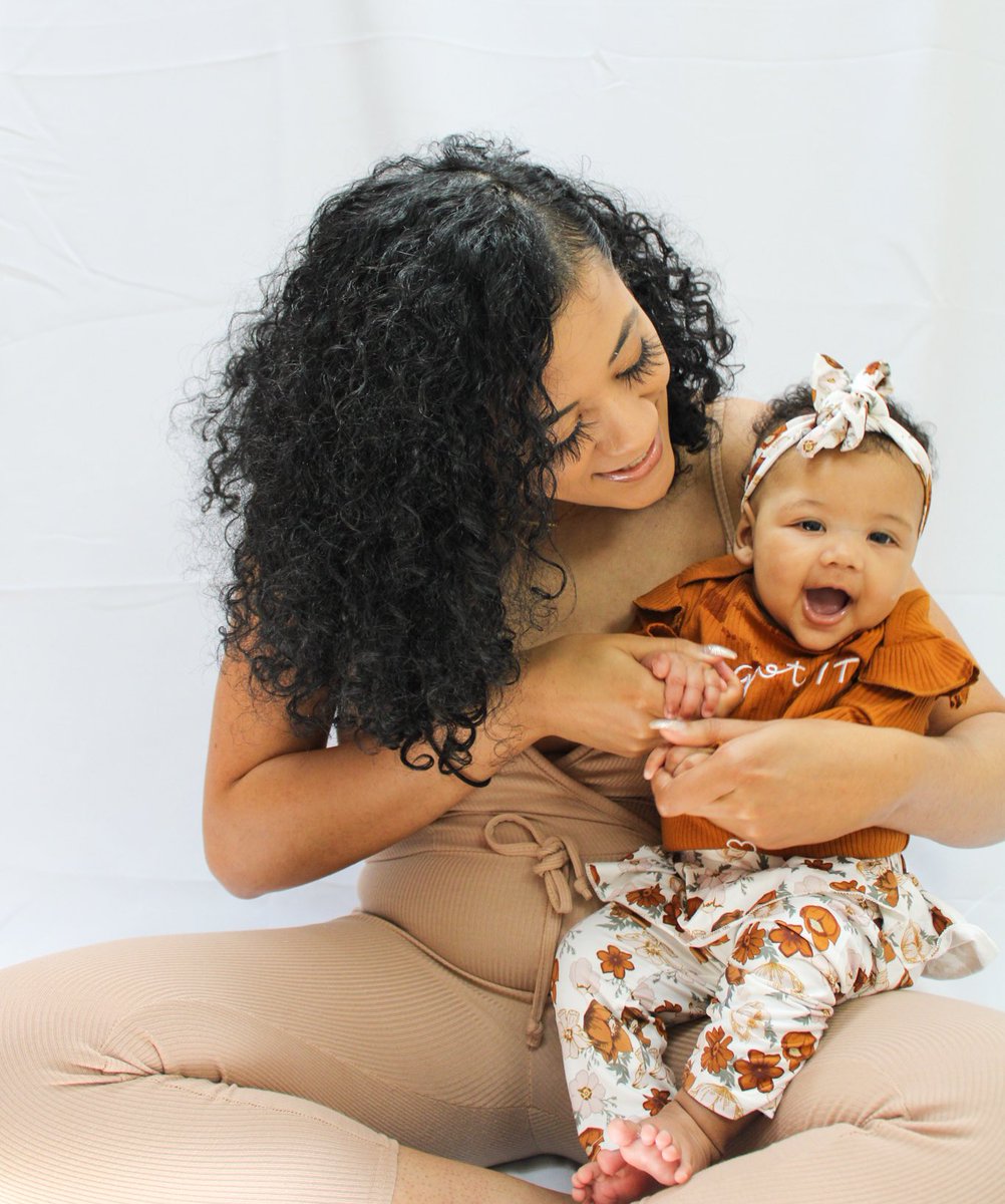 Lexxlacee's tweet photo. Babygirl, you’re mommy’s world 👸🏻 https://t.co/enKC3EJmcV