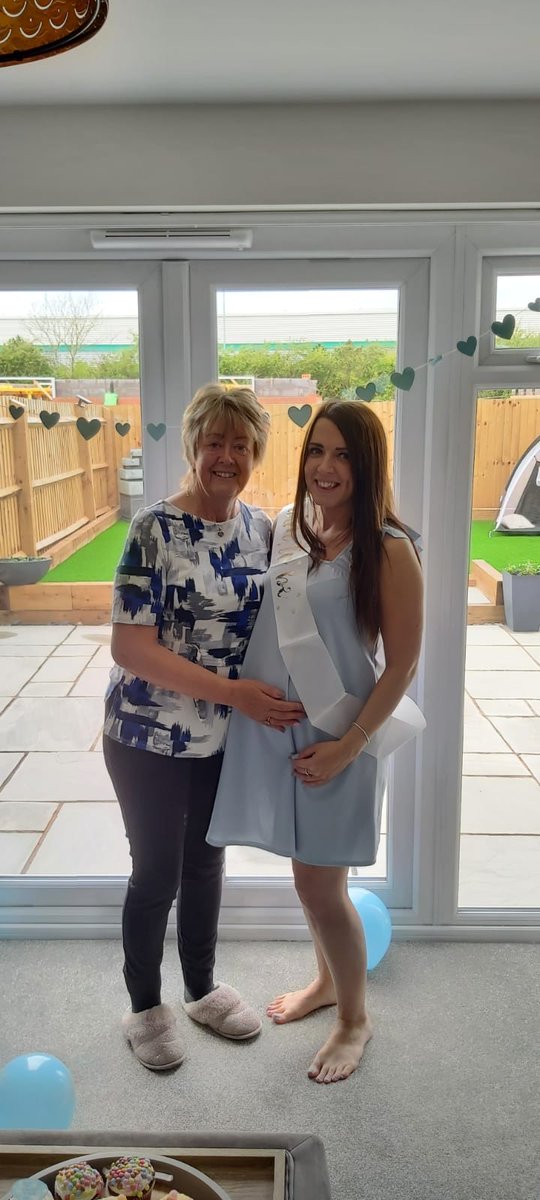 Natalieee_2105's tweet image. One mommy to be with the best mommy ❤ #7weekstogo