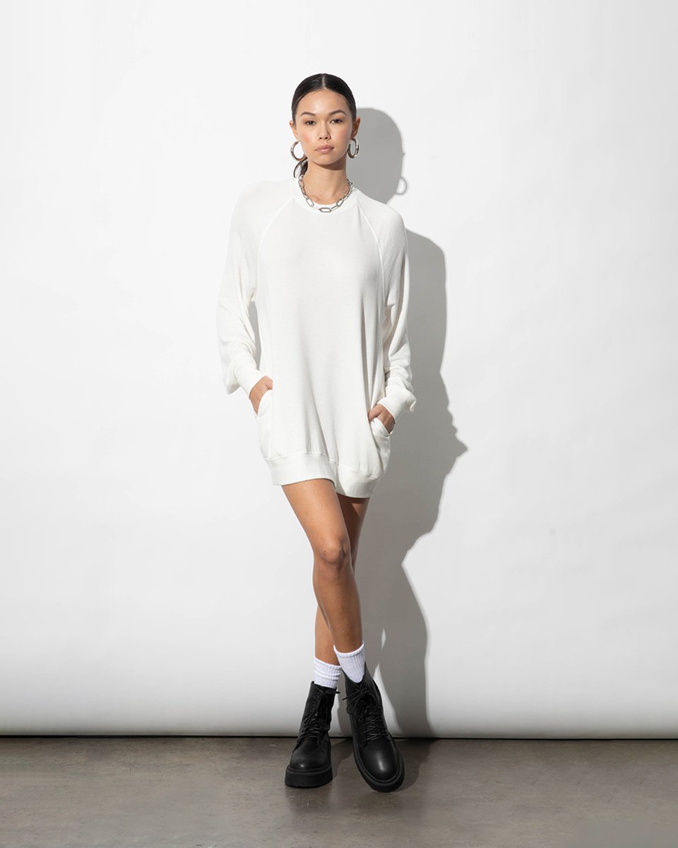 Bridget Modal Ultrasoft Sweatshirt Dress in Ivory
l8r.it/3bpK

#ecoliving #shoplocal #losangelesstyle #ParvaPack #MadeInLA #sustainable #ecofashionista  #fashionblogger #lifestyle #potd #whatiwore #love #ecoootd #elevatedessentials #comfychic #minimalistfashion