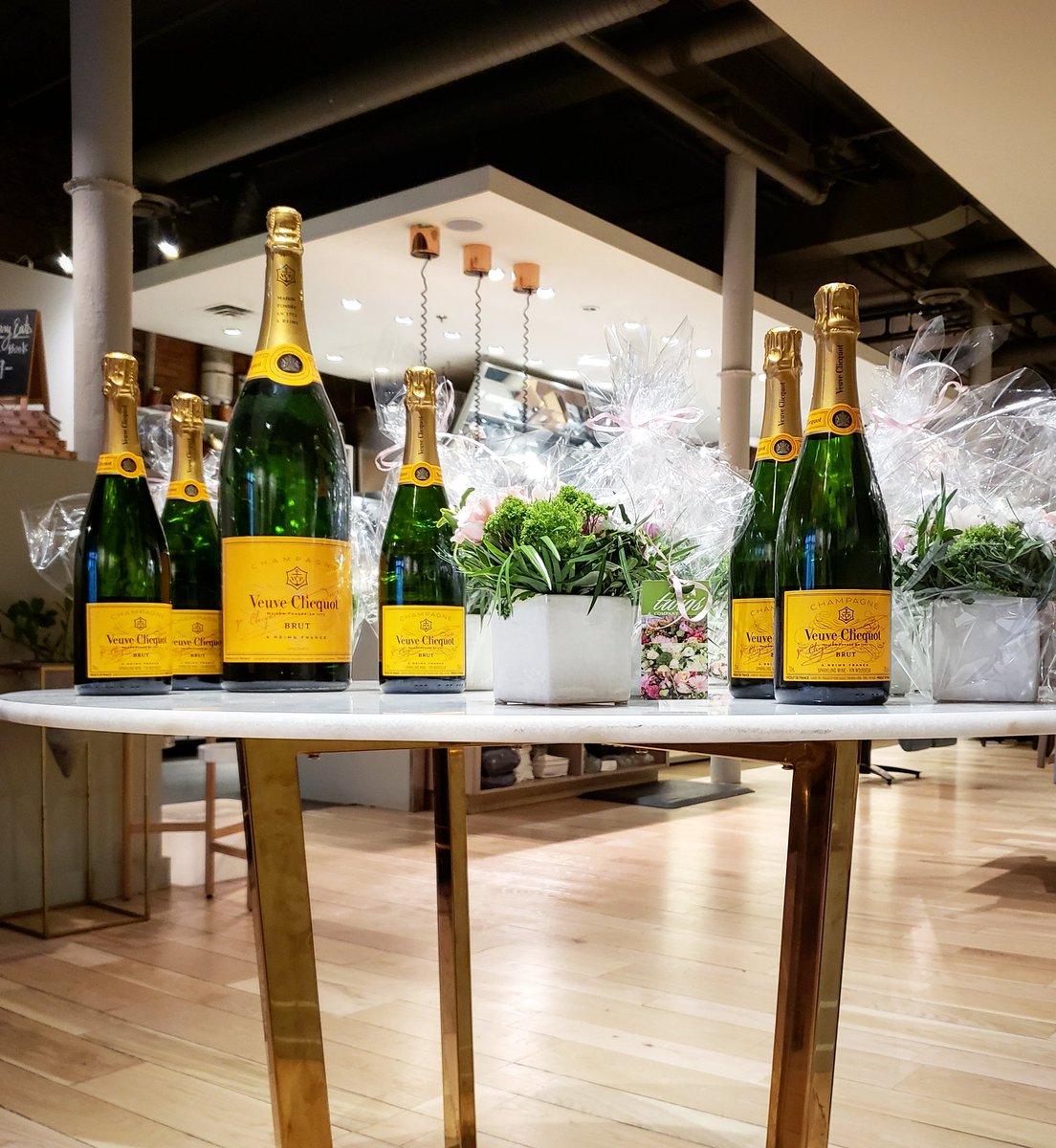 Getting ready to make some Moms really joyful as we celebrate them today and everyday!

Happy Mother's Day to all those with the wisdom, determination, kindness and endearing reinforcement to raise children of today and tomorrow.

#queen👑 #hardwork #matriarch #motherhood