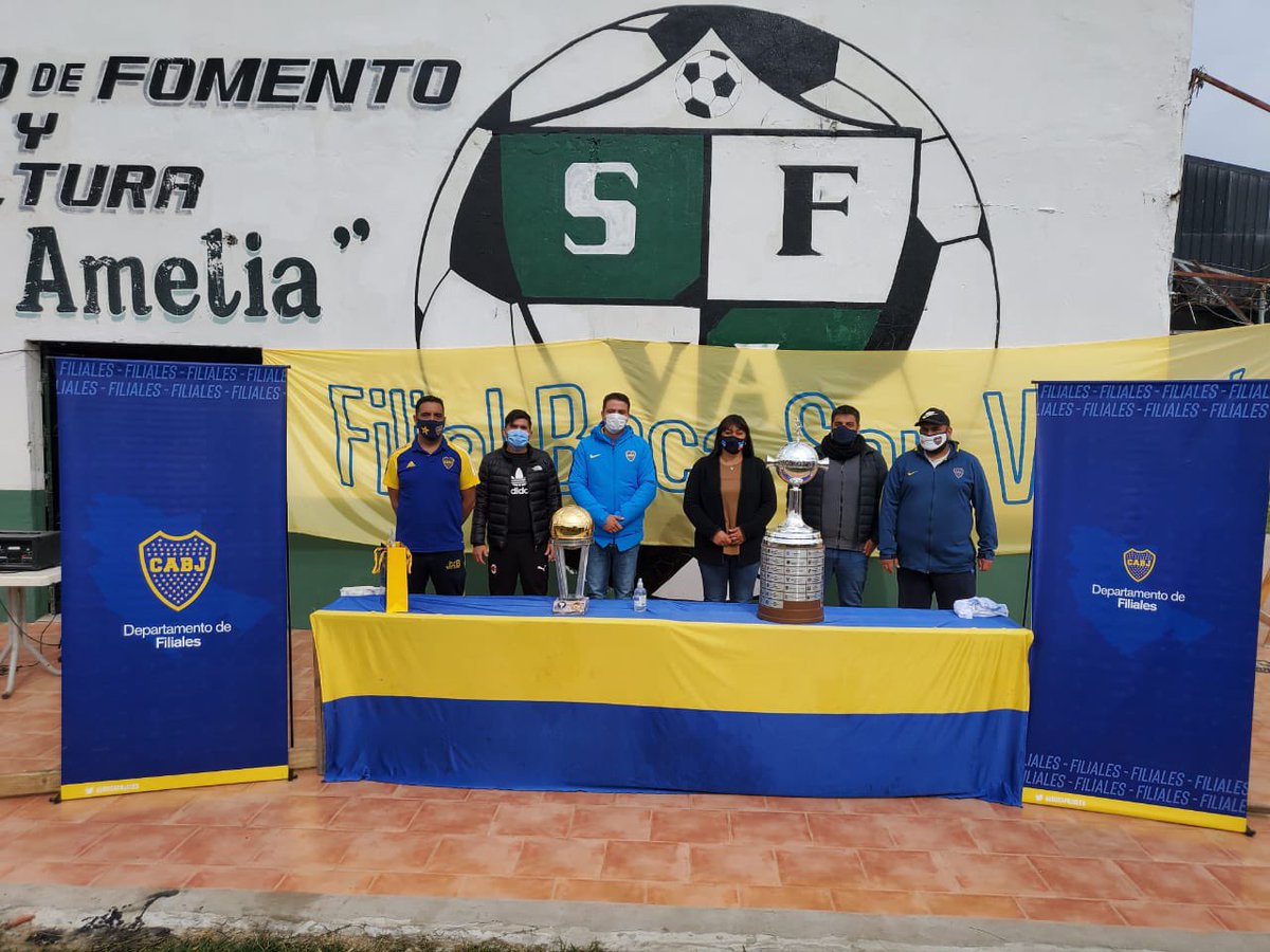 FilialesBoca's tweet photo. ¡Seguimos recorriendo las filiales! Hoy entregamos carnets a los socios y socias de la Filial San vicente @CabjFilialsanvi 

#BocaFiliales https://t.co/XWPTApz4gS