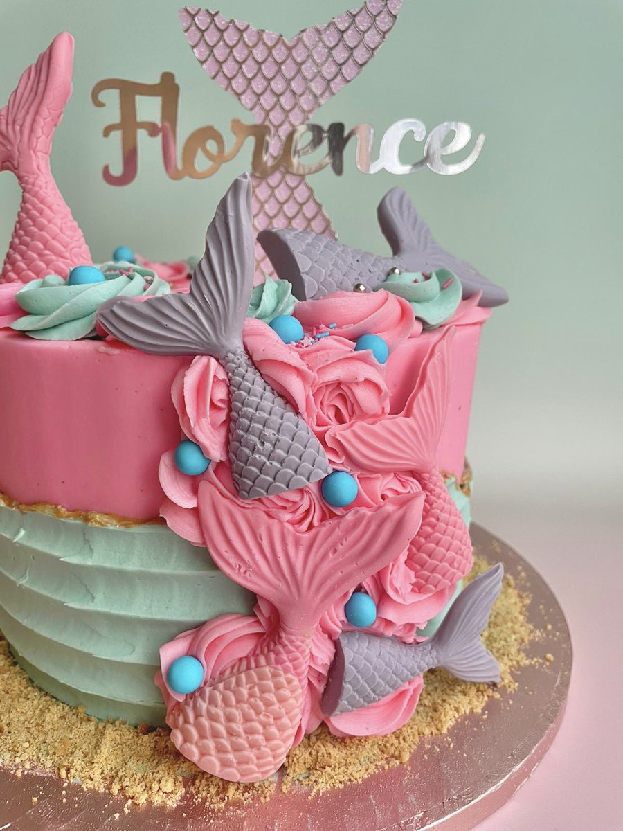 Oopsabakey's tweet photo. Mermaid cake! https://t.co/eJixnix2IK