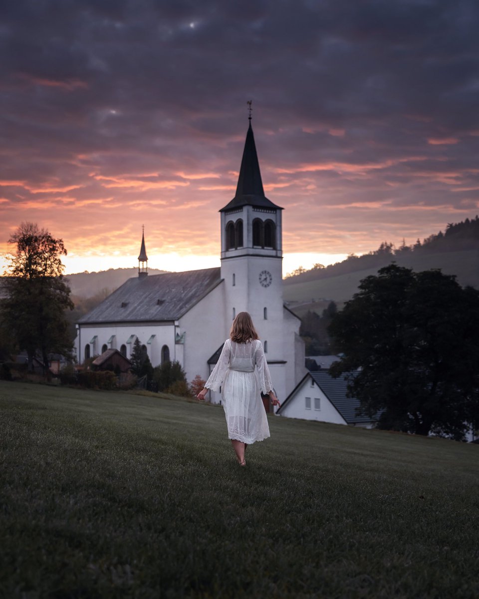 michellevonkalb's tweet photo. My NFT friends, where are you all from? 🌍

I’m from Germany &amp; here are some images ☺️🌙 feel free to share images from your country as well https://t.co/Jopo4xwB9i
