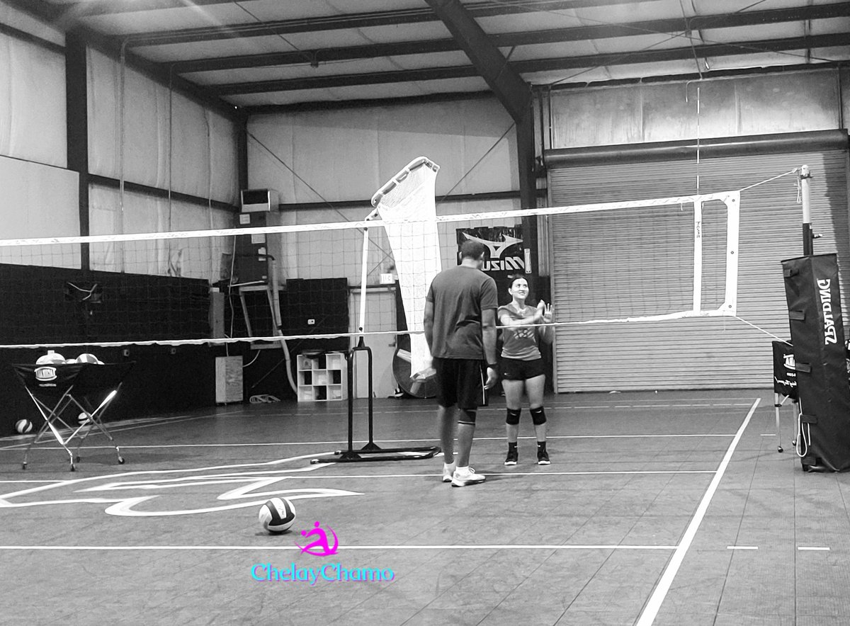 #girls&amp;boys #Beginner #lessons3ch #Lessons4ch #lessonstime🏐
#Chelaychamo #chelaMárquez #ChamoAlvarado #Chamitasdechela #ChamitasdeChamo 
#happymothersday♥️🏐
 #Volley #Volleyball #volibol #Voleibol #stepbystep #NoMatterwhat #Staypositive 
 #Nevergiveup
#Keepgoing
#Makeitcount