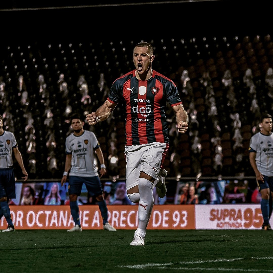 mark10gonzalez's tweet photo. La última vez que le pitaron un penal a Cerro Porteño (18-10-2020).

- Churín estaba, hizo el gol.
- Óscar Ruiz seguía en el plantel.
- Orteman era DT de Sol y Garnero, de Olimpia.
- Maradona (QEPD), estaba con vida.
- Trump era presi de EEUU.
- Mazzoleni era Ministro de Salud. https://t.co/KGKrUOnuLO
