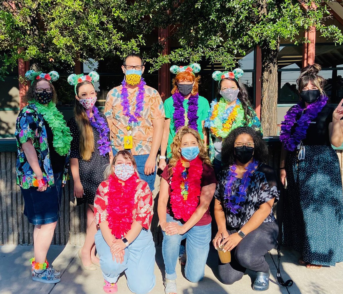 MAcosta_WDSBand's tweet photo. Teacher Appreciation Week Day 5: Hawaiian Day. Thanks to Admin for the Bahama Bucks. #GotOurEarsOn #StallionsLeadTheWay #SliderFamily #SliderElectivesRock https://t.co/cNLtIxO5AG