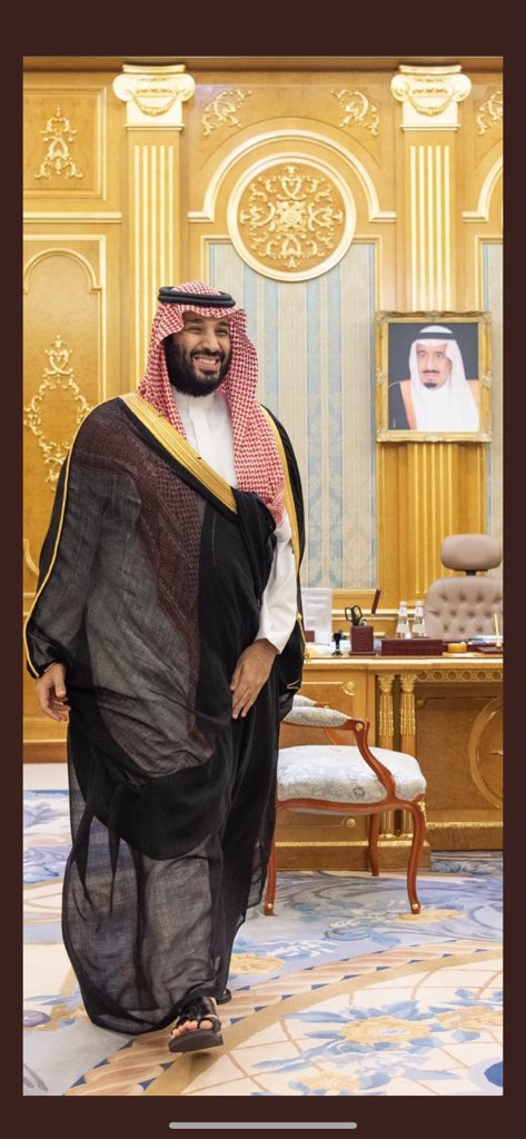 Reyadh's tweet photo. نبايعكم على العهد والوفاء

#الذكرى_الرابعة_لبيعة_ولي_العهد https://t.co/7N8tQFx3Is