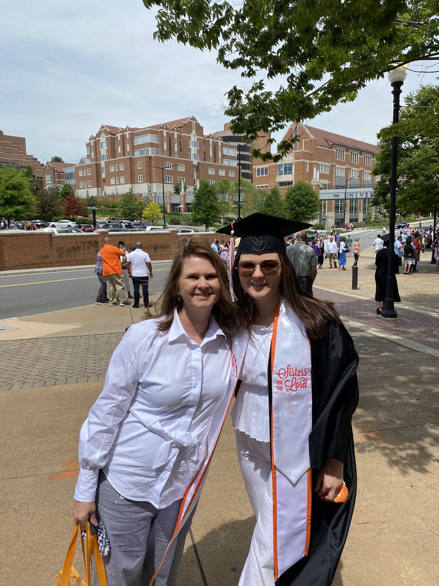 DavidWinstead2's tweet image. Congratulations Hannah!  #UTGrad2021