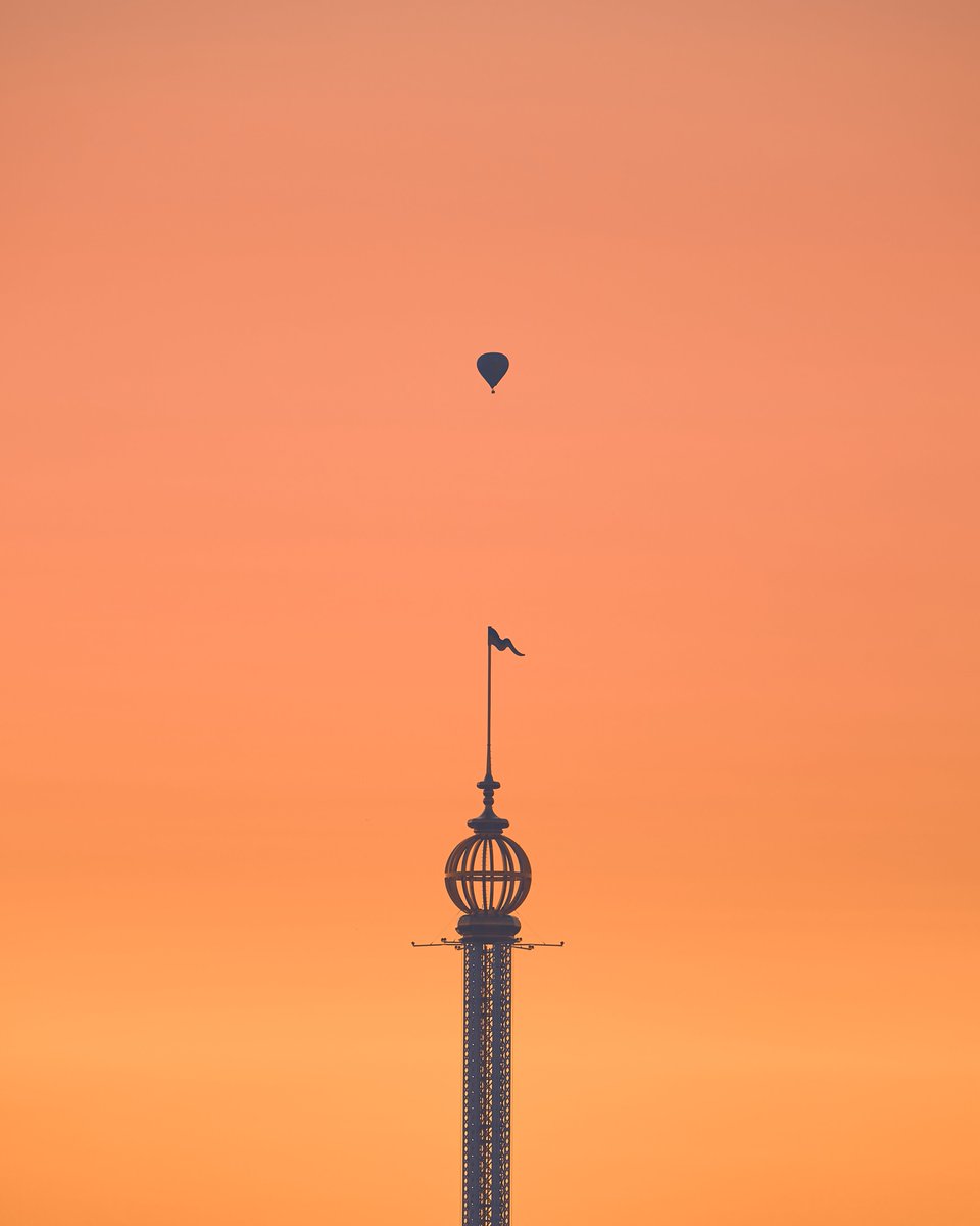 Feeling this new release by Theo Tolv titled "Luftballong".

The Gröna Lund (<a href="/gronalund/">Gröna Lund</a>) vibes are strong.

kollashop.com/prints/stockho…

#kolla #stockholm #grönalund #sthlm #konst #konstverk #fotokonst #stockholm #sverige #inredning #djurgården #visitstockholm #visitsweden