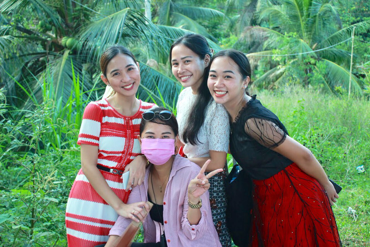 kimbyutiful's tweet photo. Welcome Kapatid ko 🇮🇹✨
For us to let you know we are all wearing face mask except when taking pictures.
#Technical #LocalOfficer https://t.co/j2AbL4lxwl
