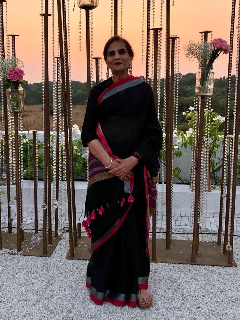 BeingSalmanKhan's tweet photo. Happy Mother's Day... #StaySafe https://t.co/Or65YWuUxg