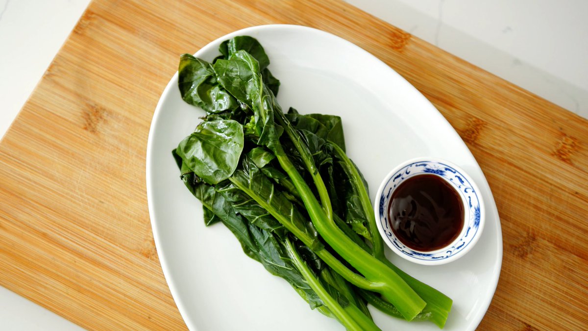 angelcooksfood's tweet photo. [✨New Video!]

“I really regret eating healthy today”
 - said no one ever 😅

Need a veggie recipe? 🥦Check out my video on how to cook Perfect Chinese Broccoli.
https://t.co/0Hfa73fEzA

#gailan #oystersauce #chinesebroccoli https://t.co/8casbJlTCk