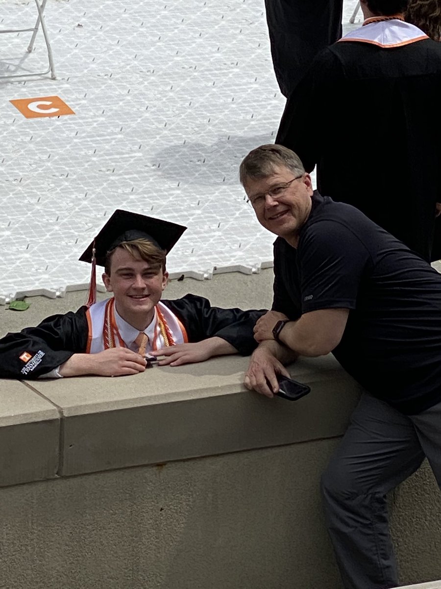 Dawn Stapleton tweet media