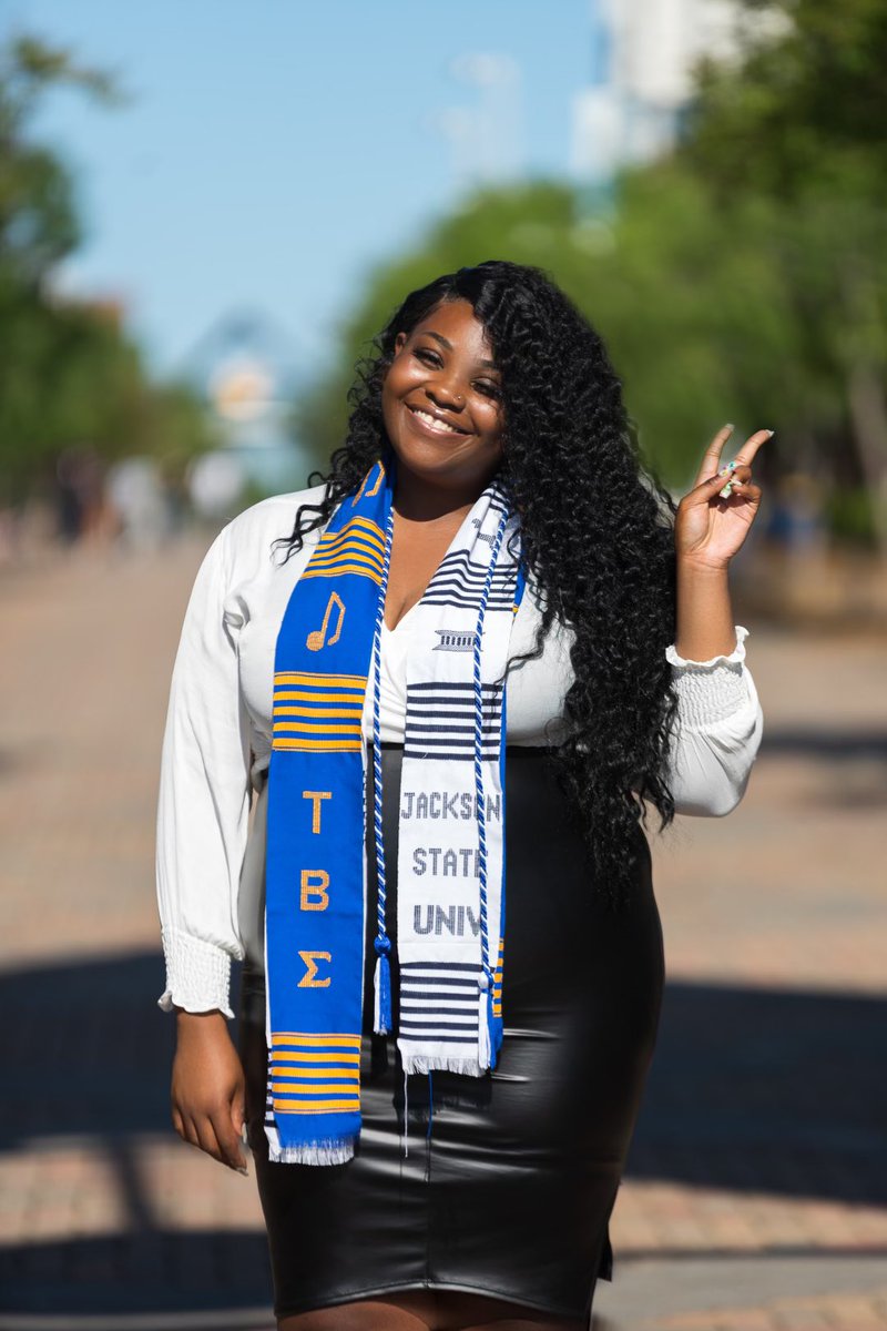 __kemi's tweet photo. wow, i really did it π₯Ί #jsugrad https://t.co/dMWr34slG1