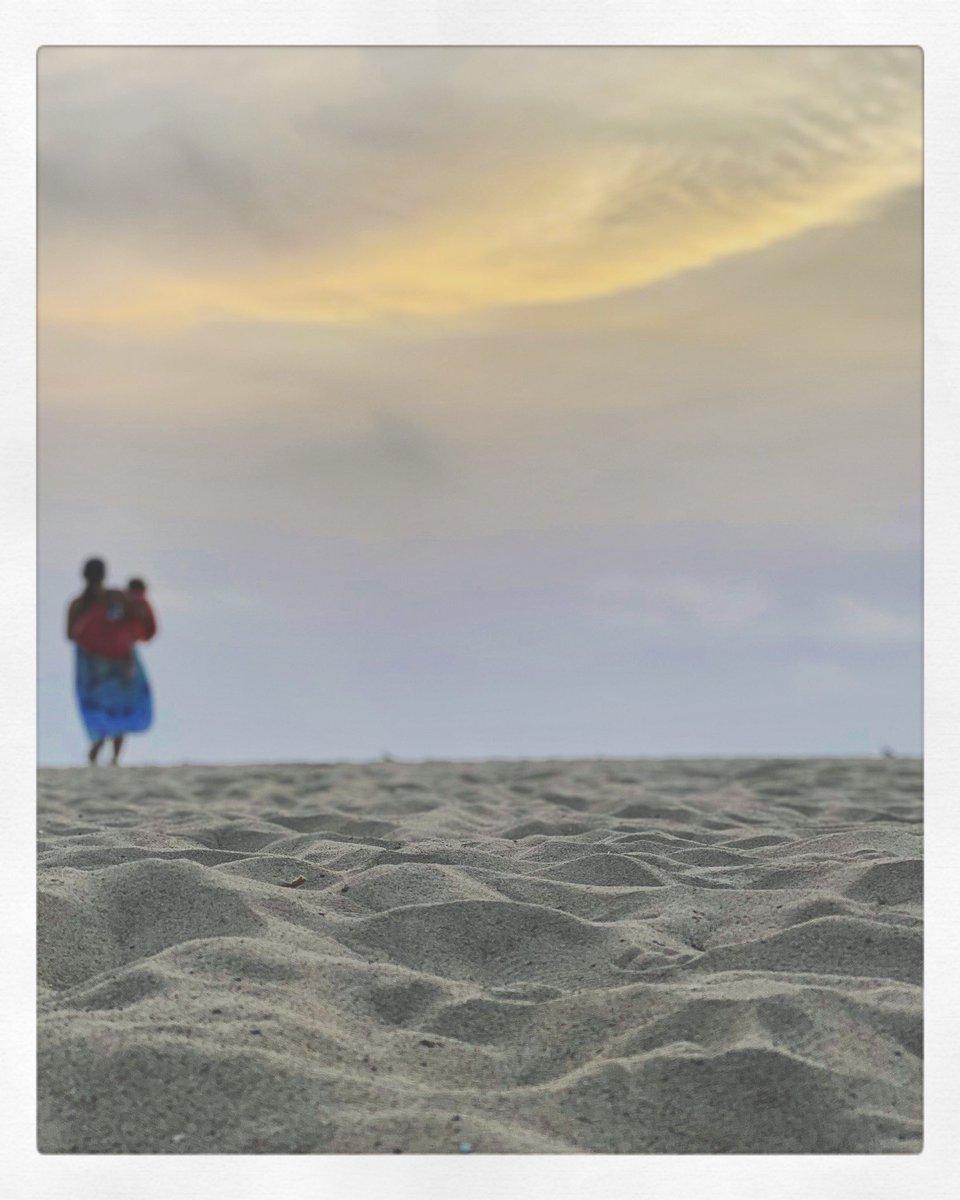 postcards_la's tweet photo. 𝗠𝗢𝗠s 𝘮𝘢𝘬𝘦 the world go ‘round. 🌍⁣
⁣
Call 𝐲𝐨𝐮𝐫𝐬.⁣
#photography #california #losangeles #venice #venicebeach #beach #sand #ocean #baby #photooftheday #LA #LaLaLand #mommy #mama #LA #mom #mother #mothersday #happymothersday  #picturepostcardsfromLA https://t.co/Oew8PIWvCH