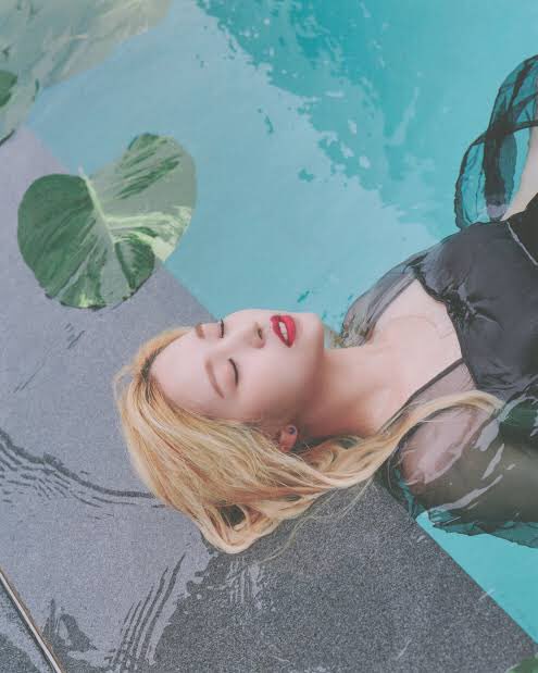 fkakutagawa's tweet photo. ㅤ
📍   ── ๋   liv ！
     ；︎ #upd _ αte / fr. [ #ITALYSS ]  ❜

❝Por cuestiones técnicas ayer no subí estas fotos de la pool party. Pt. 1❞

ㅤ #SS82 https://t.co/DQIfMKtSbE