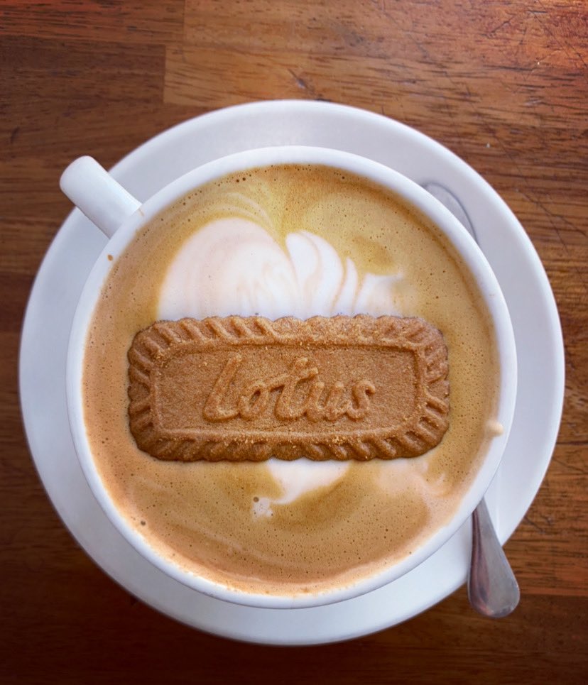 Biscoff latte anyone? 😍🙊