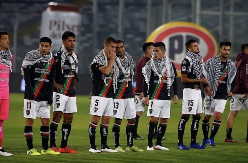 #InSolidarityWithPalestine 
Football Players of Chilean Club Deportivo Palistino Wears the #Palestinian Traditional Keffiyeh in Solidarity with the people of Palestine.

#القدس_لنا 
#PalestiniansLivesMatter 
#FreePalestine 
#SaveSheikhJarrah 
#IndiaStandsWithPaletine