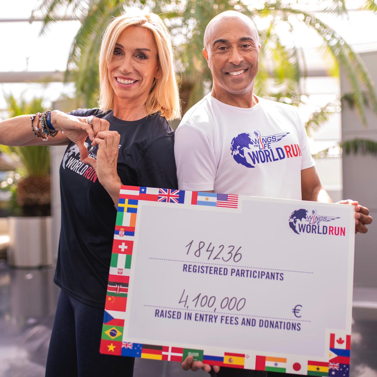 And that's a wrap! 🎬 THANK YOU to everyone who ran for those who can't in #wingsforlifeworldrun 2021.

184,236 participants from 195 nations raised €4.1M for spinal cord injury research 🙌  

Registration is OPEN for May 8 2022! win.gs/wflwr2022

❤ See you next year! ❤