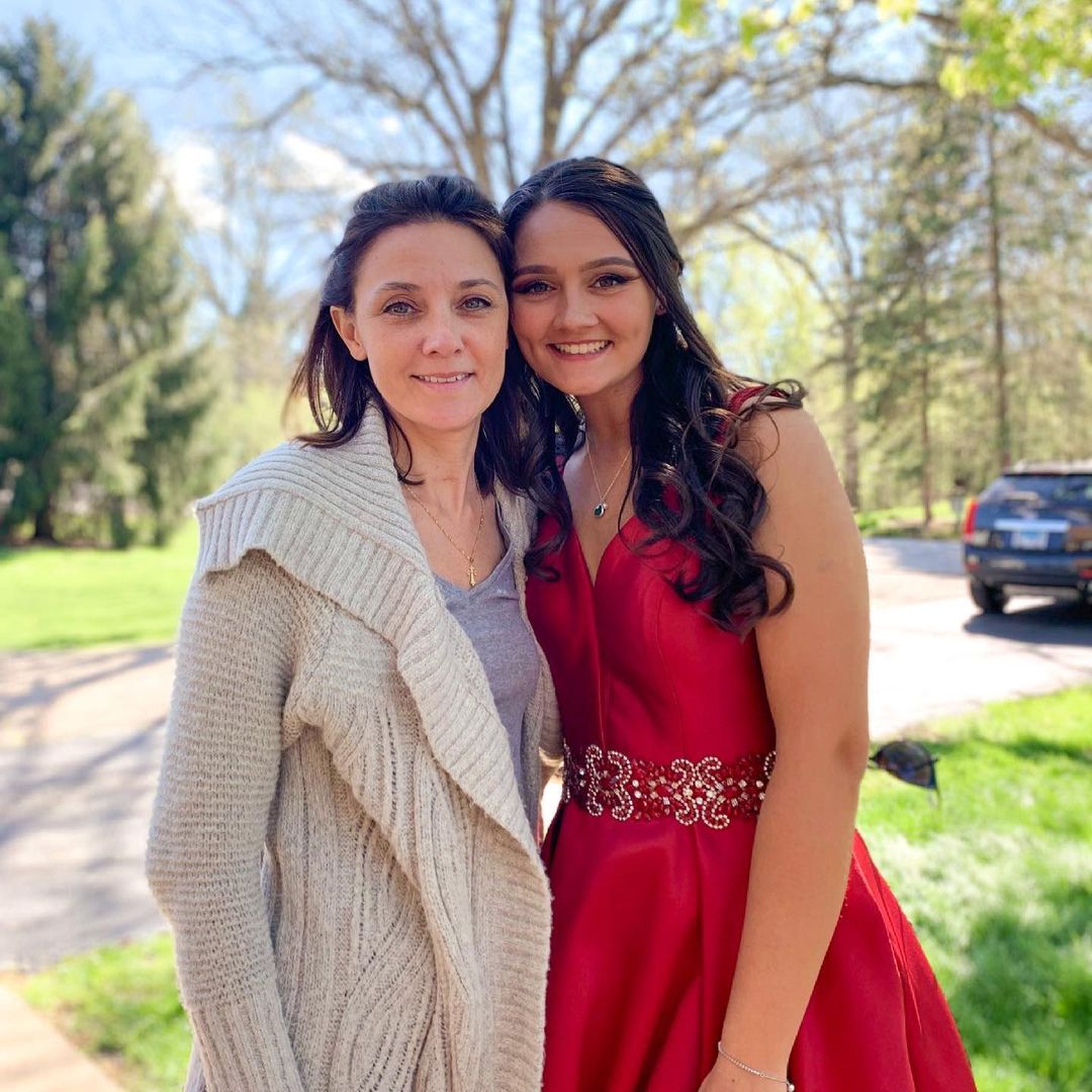 Alpha Phi tweet media